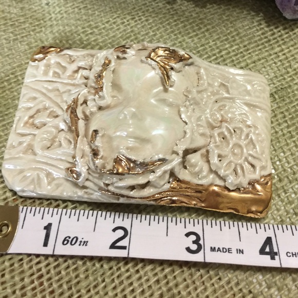 VTG porcelain Face Brooch dramatic Statement piece - Picture 6 of 8